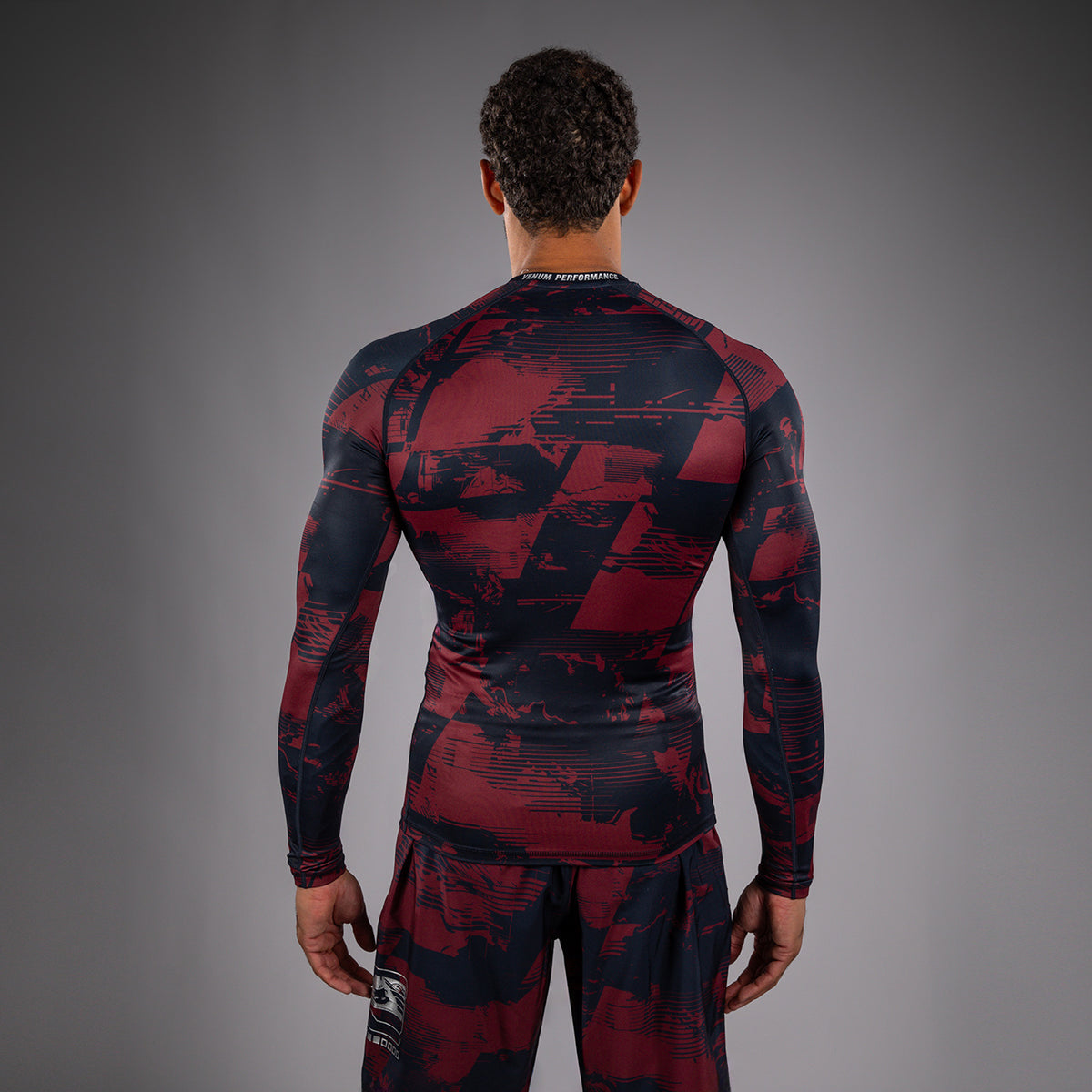 Rashguard manches longues Performance Homme UFC Zenith by Venum Authentic Fight Week - Bleu marine/Bordeaux/Argent - product-type_T-Shirts de Compression