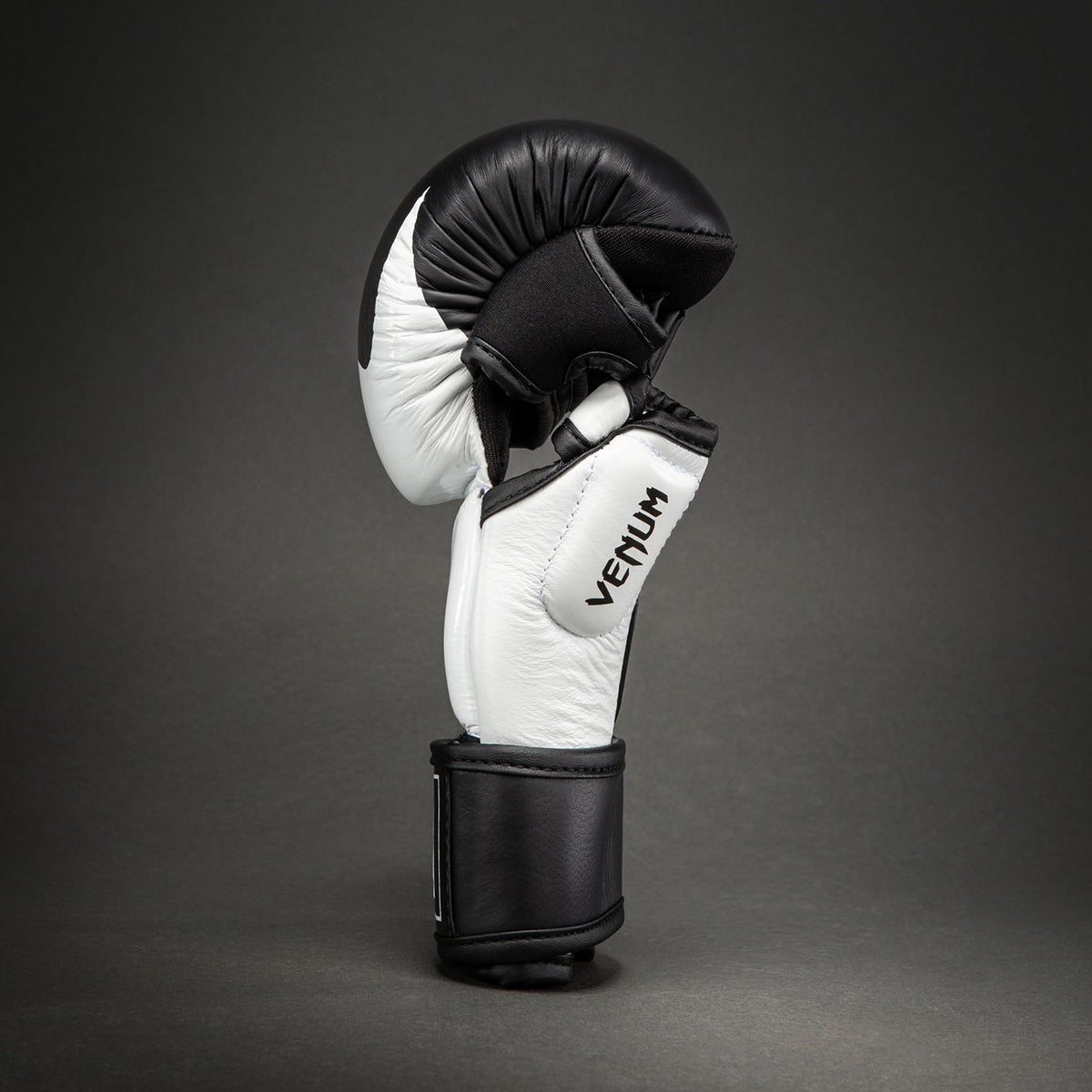 Gants de Sparring en Cuir Venum Attack 2.0 – Noir/Blanc - product-type_Gants de Sparring