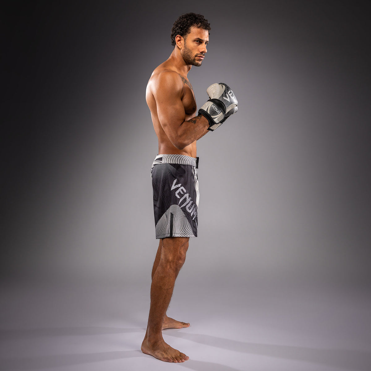 Short de Combat Venum Galactic 3.0 - Blanc Cassé/Noir - product-type_Shorts de MMA