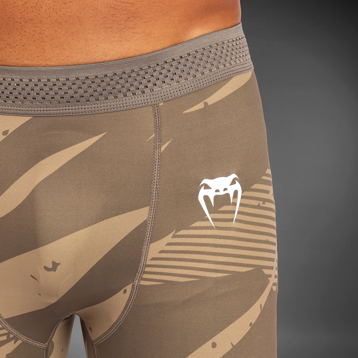 Short de compression pour Hommes UFC Adrenaline by Venum Fight Week - desert Camo - product-type_Shorts de compression