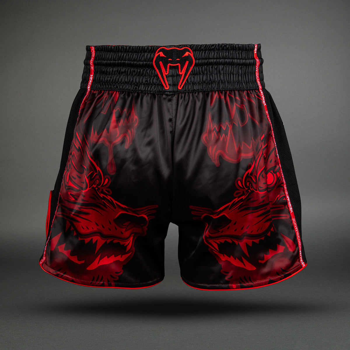 Short de Muay Thaï Venum Wolf Atak – Noir/Rouge - product-type_Shorts de Muay Thai