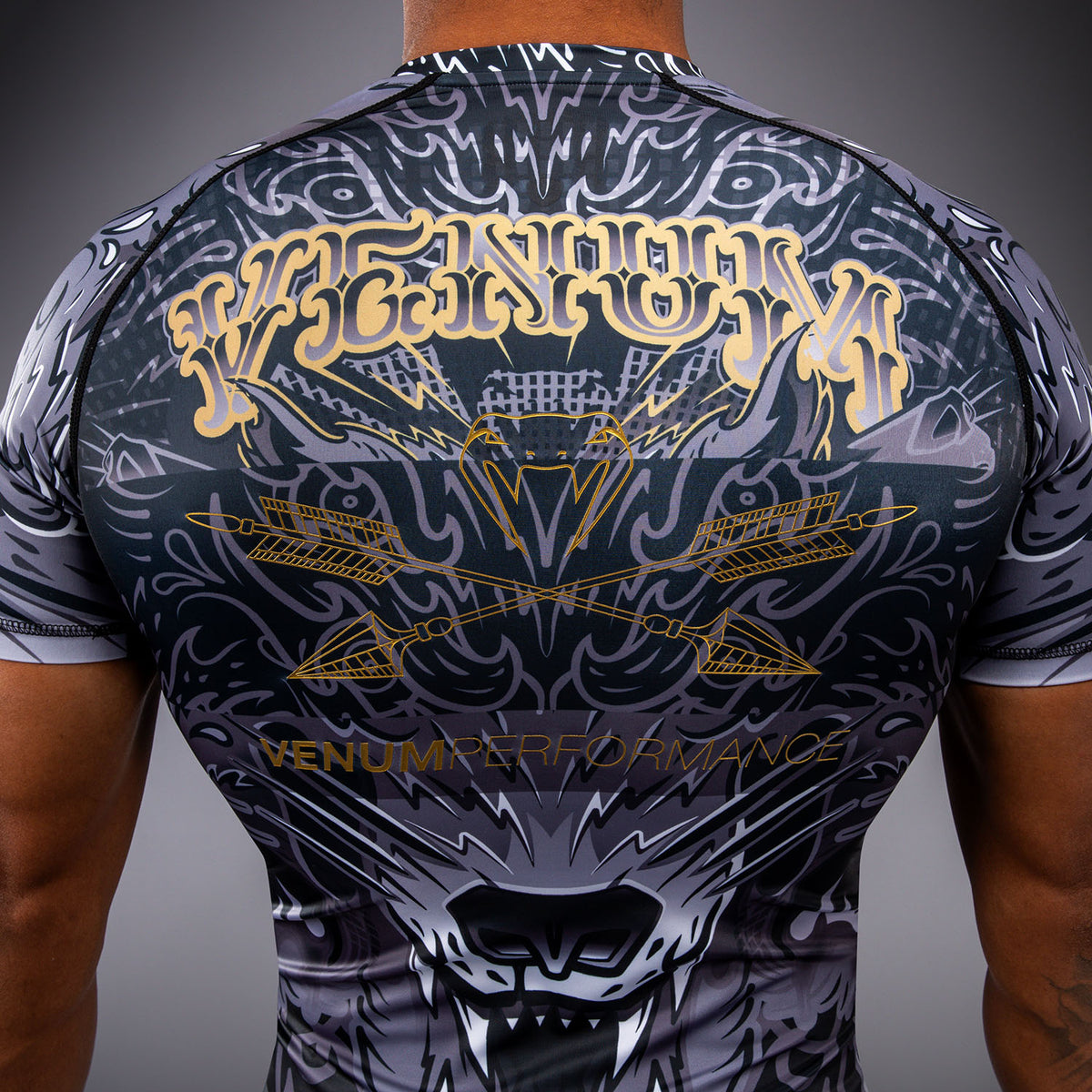 Rashguard à Manches Courtes Venum Wolf Atak – Noir/Gris - product-type_T-Shirts de Compression