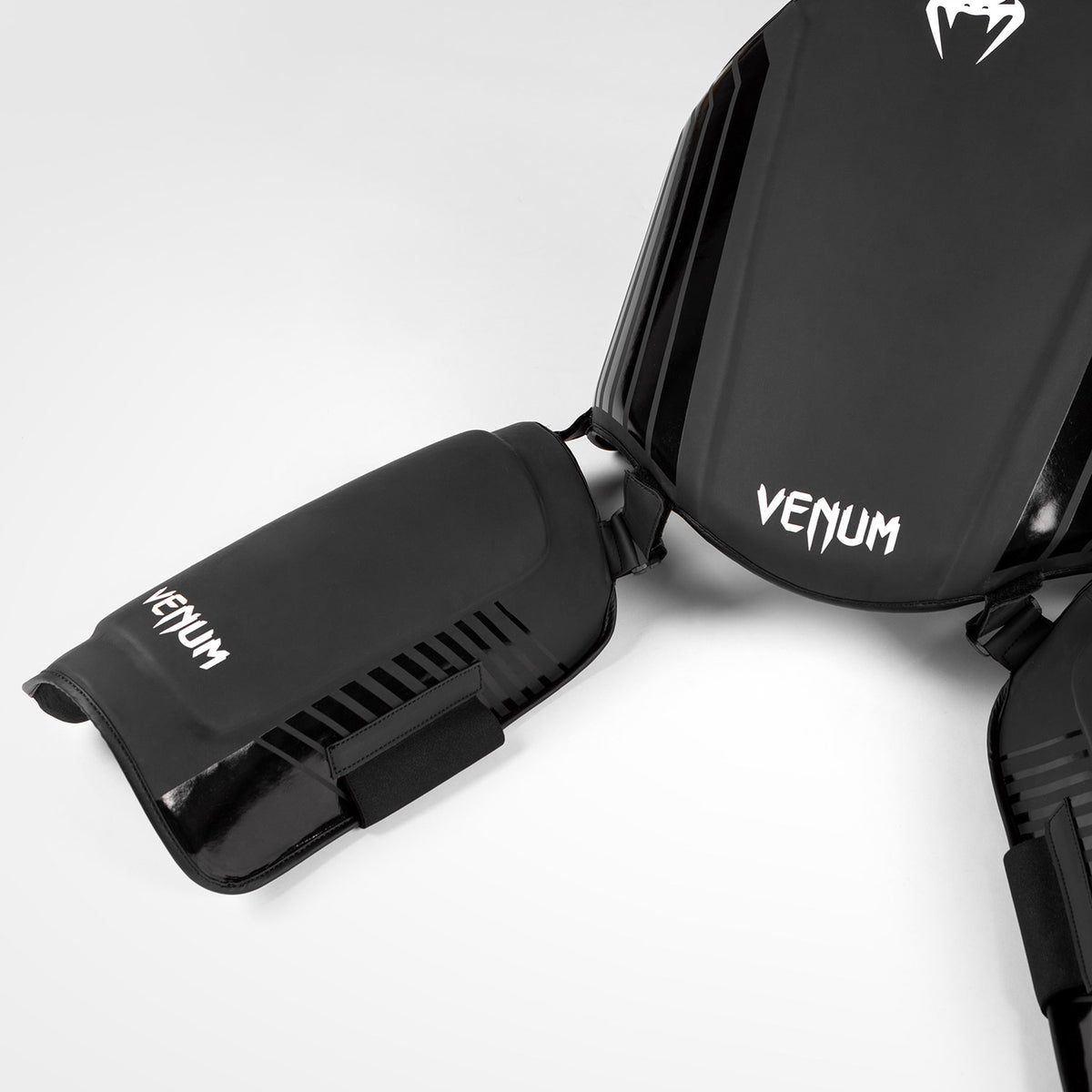 Venum Challenger Protecteur Ventre et Jambes - Noir/Blanc - product-type_Ceintures abdominales