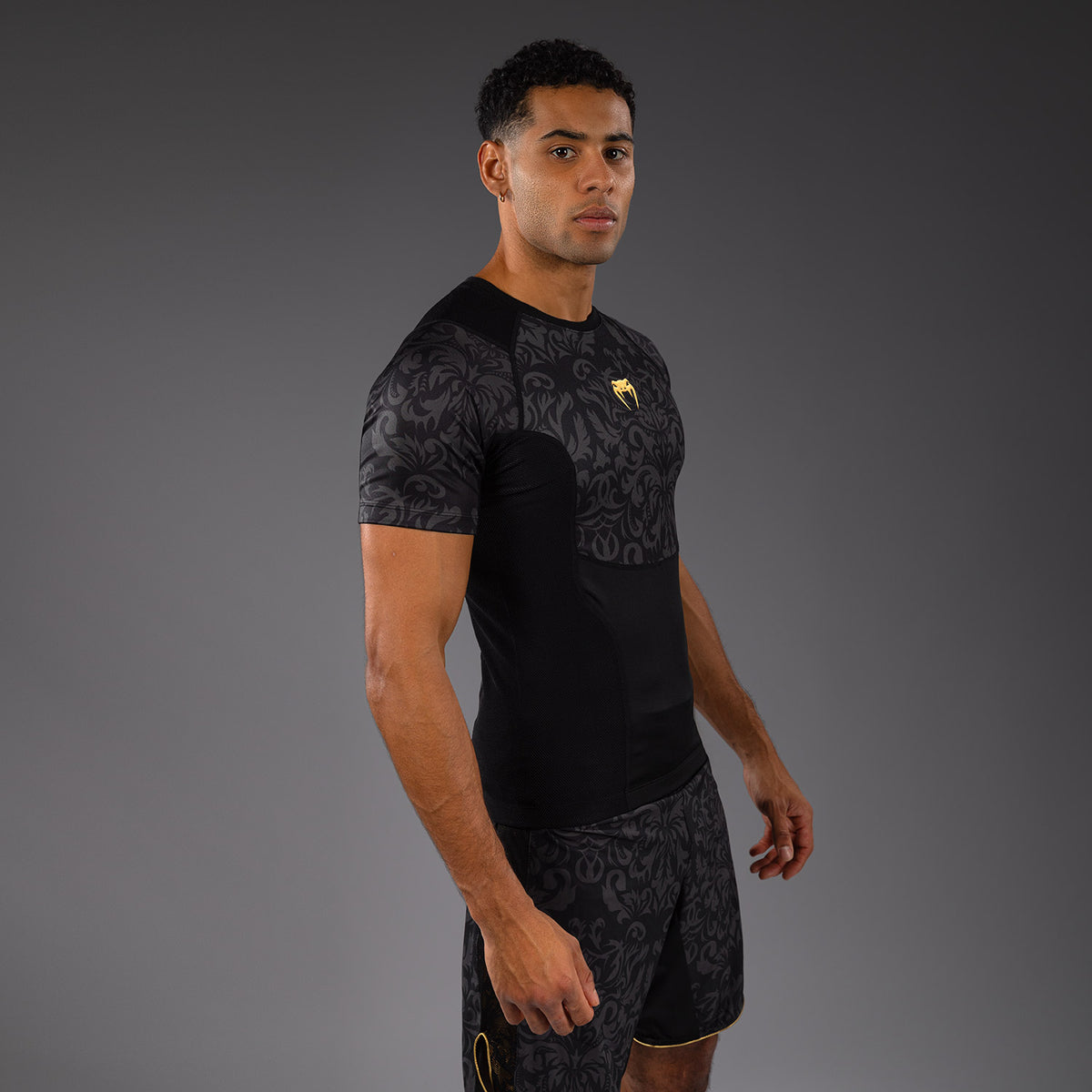 Rashguard Venum x Topuria Unmatched Edition - Noir/Doré - product-type_T-Shirts de Compression