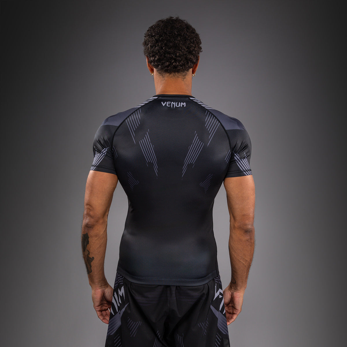 Rashguard à Manches Courtes Venum No-Gi 6.0 - Noir/Gris - product-type_T-Shirts de Compression