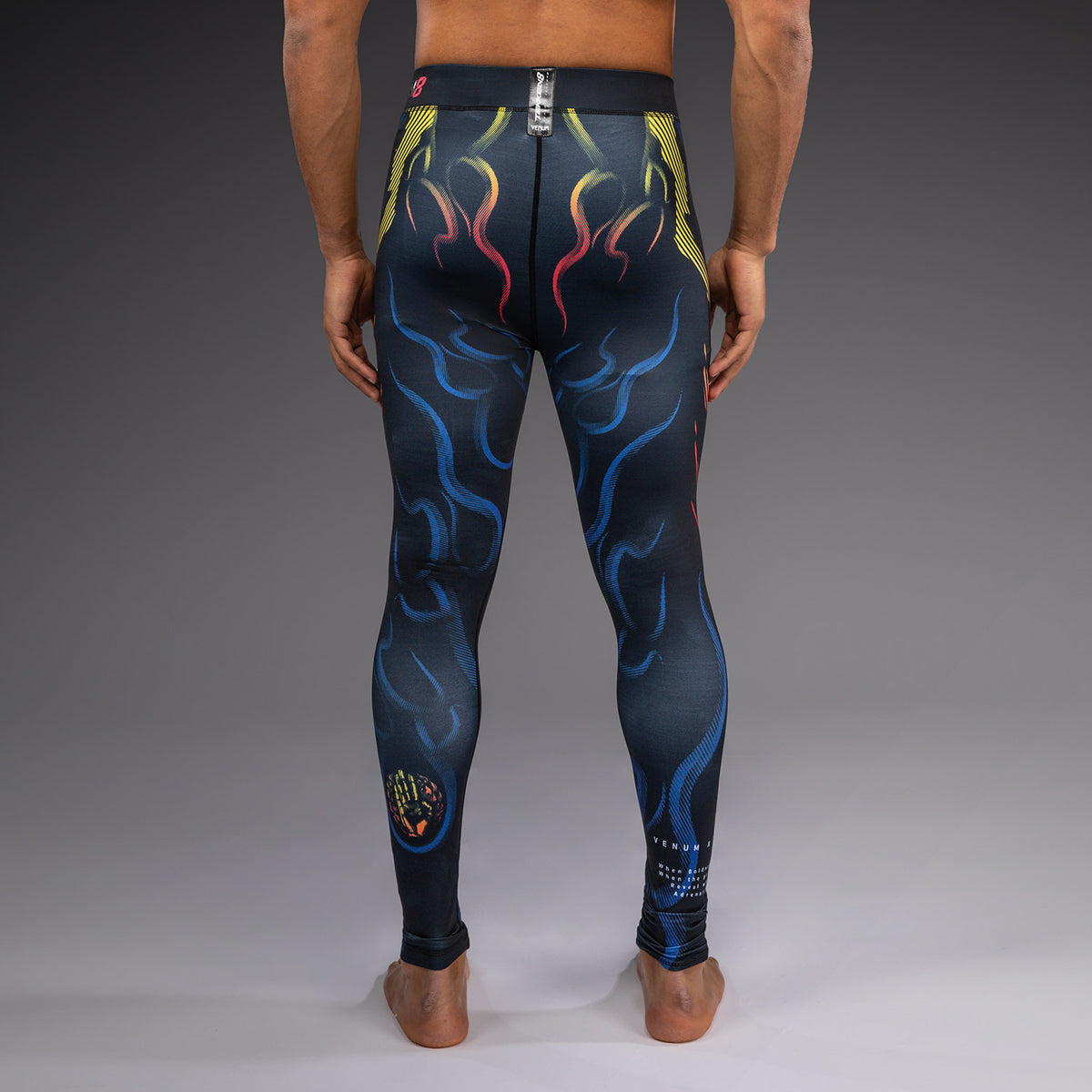Pantalon de Compression Yoshimitsu Venum x TEKKEN 8 - Noir/Orange - product-type_Pantalons de Compression
