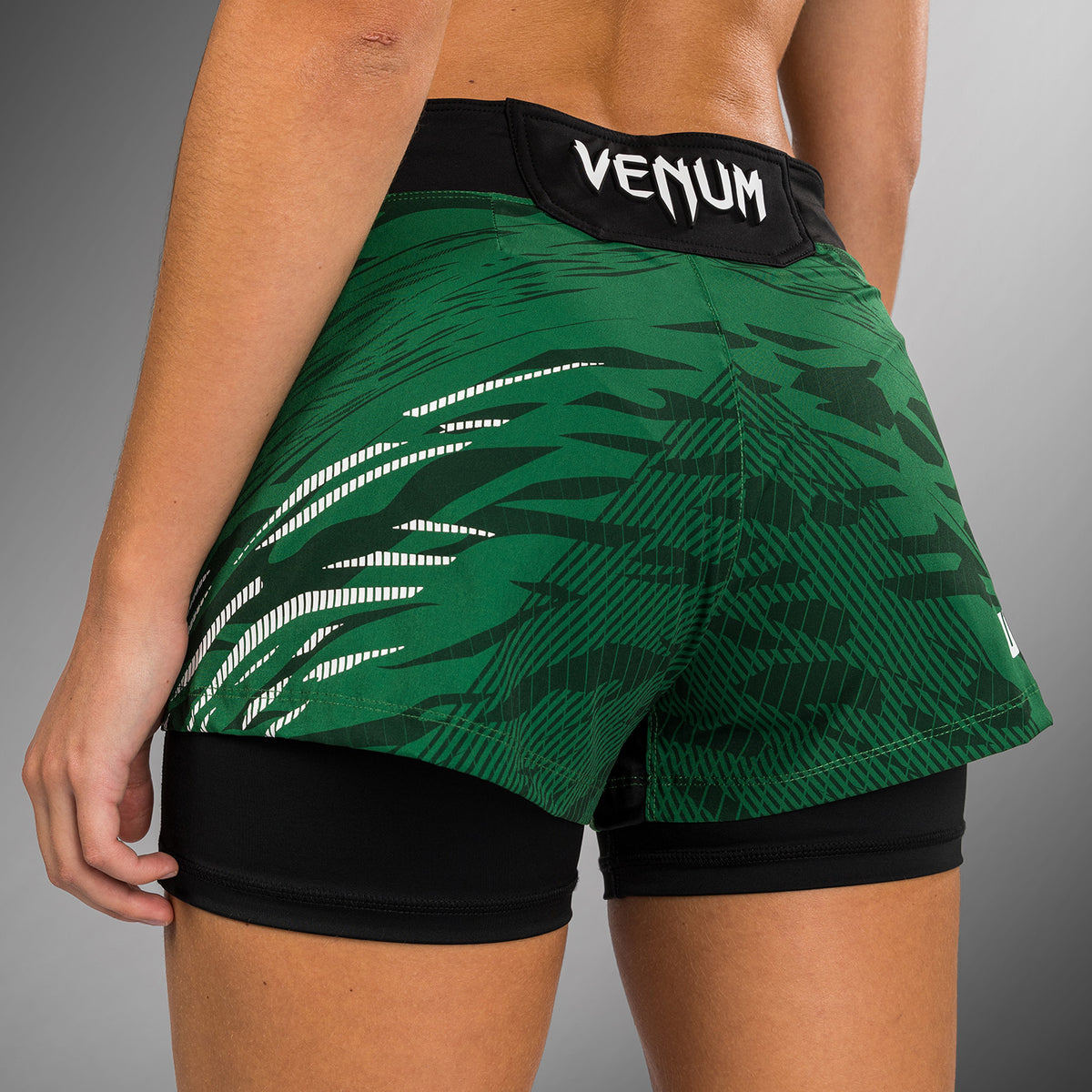 Shorts de Combat pour Femmes UFC Fusion by Venum Authentic Fight Night - Vert - product-type_Shorts de MMA