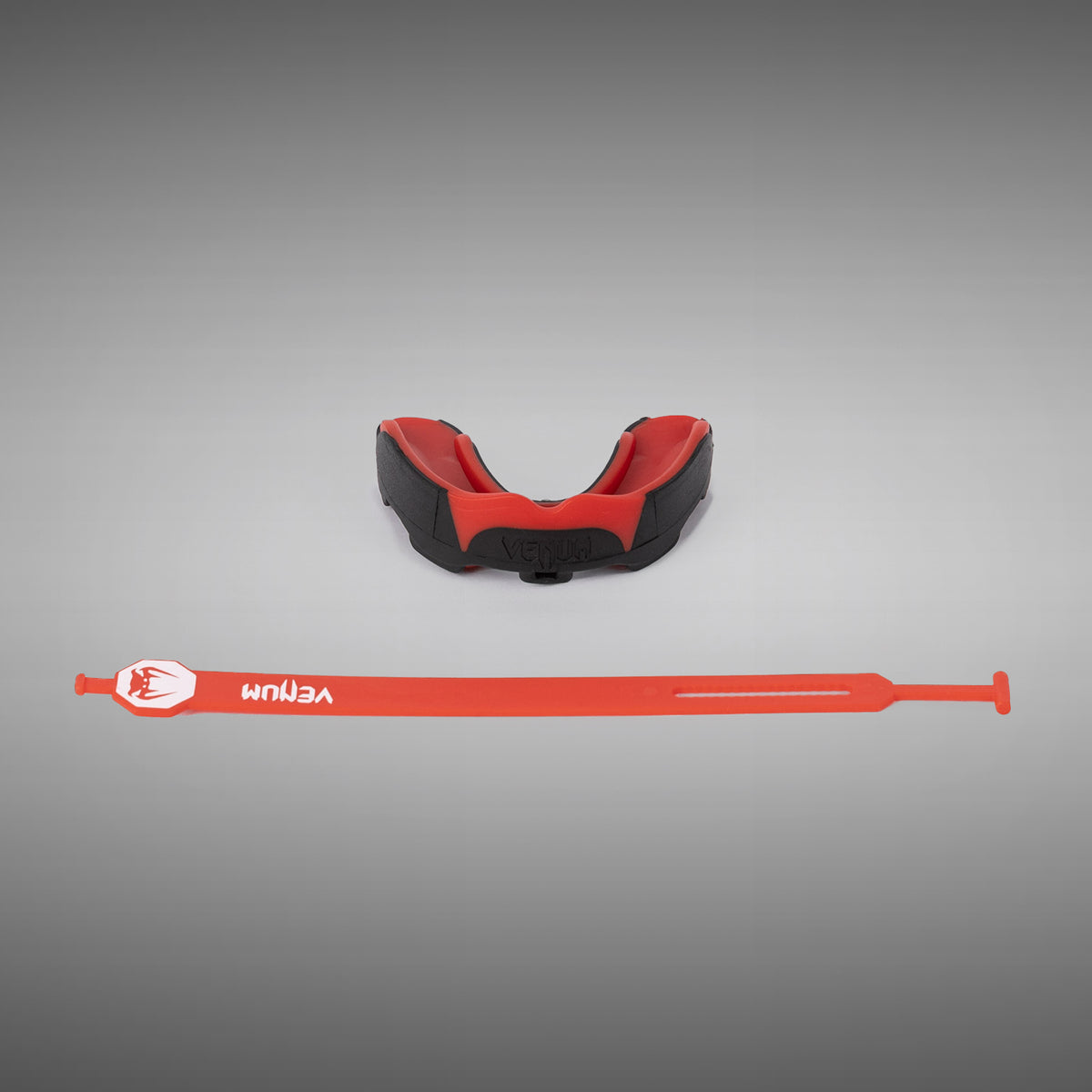 Protège-dents Venum Predator – Noir/Rouge avec sangle/sans sangle - product-type_Protège-lèvres