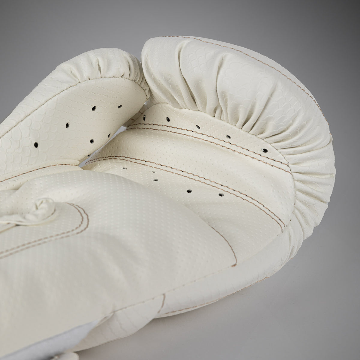 Gants de Boxe Venum Impact Evo Scales – Ivoire - product-type_Gants de boxe
