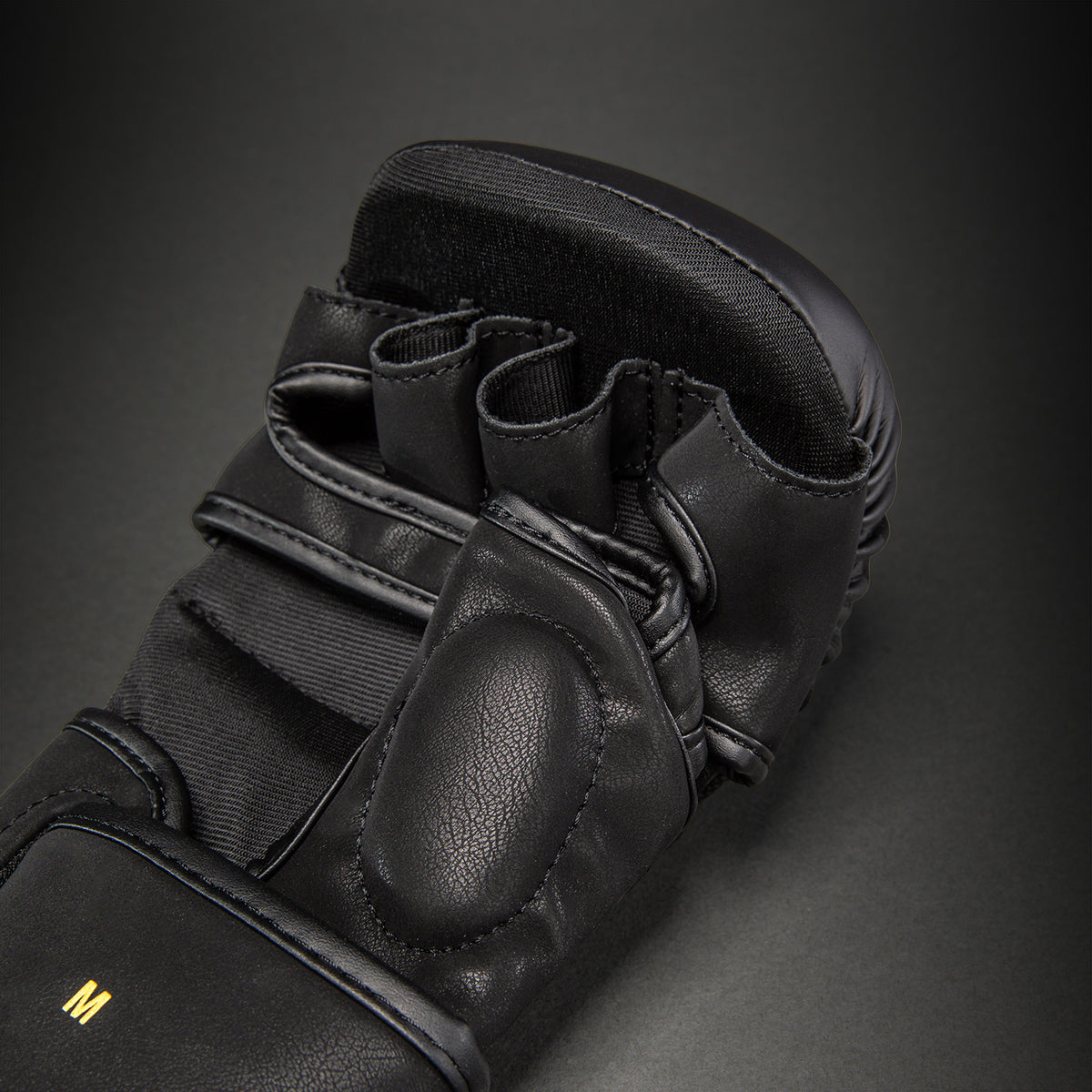 Gants de sparring Venum G-Core - Noir/Or - product-type_Gants de MMA