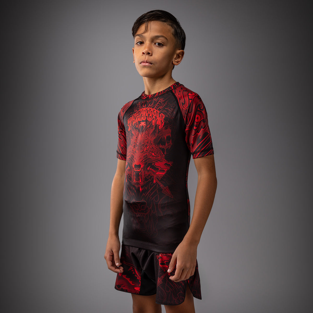 Rashguard à Manches Courtes Pour Enfants Venum Wolf Atak – Noir/Rouge - product-type_T-Shirts de Compression