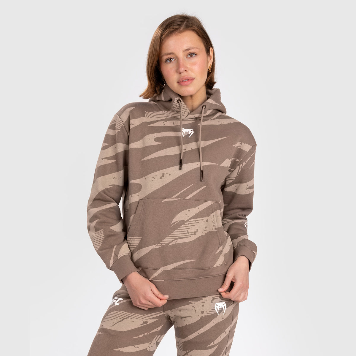 Sweatshirt À Capuche pour Femmes UFC Adrenaline by Venum Fight Week - Desert Camo - product-type_Sweatshirts