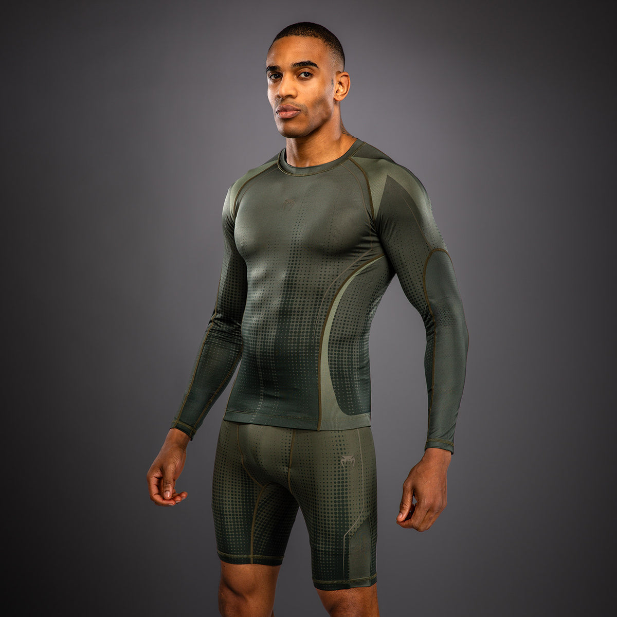 Rashguard à Manches Longues Venum Stealth – Kaki/Vert Foncé - product-type_T-Shirts de Compression