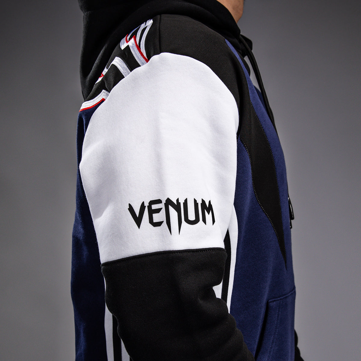 Sweatshirt à capuche Venum x TEKKEN 8 - Jin Kazama - Bleu/Noir/Blanc - product-type_Sweatshirts
