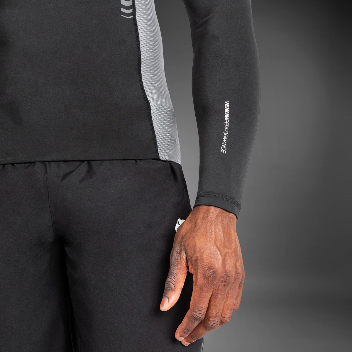 Rashguard À Manches Longues pour Hommes Venum Tempest - Noir/Gris - product-type_T-Shirts de Compression