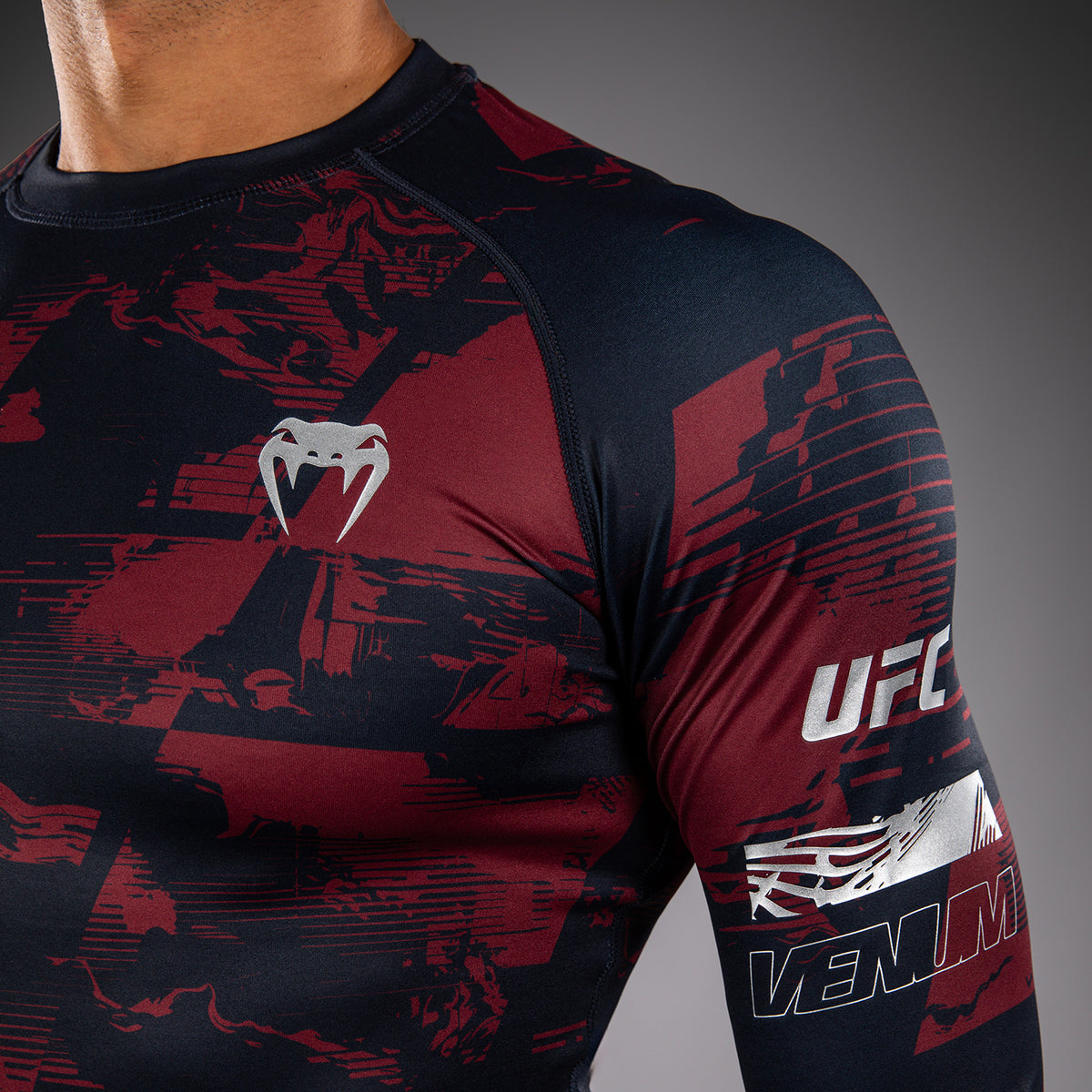 Rashguard manches longues Performance Homme UFC Zenith by Venum Authentic Fight Week - Bleu marine/Bordeaux/Argent - product-type_T-Shirts de Compression