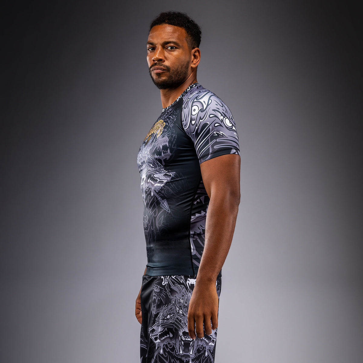 Rashguard à Manches Courtes Venum Wolf Atak – Noir/Gris - product-type_T-Shirts de Compression
