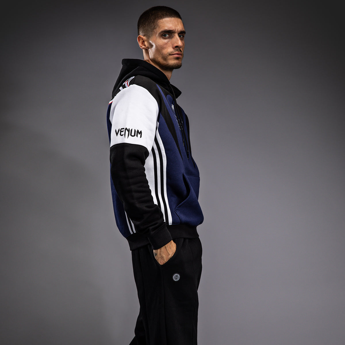 Sweatshirt à capuche Venum x TEKKEN 8 - Jin Kazama - Bleu/Noir/Blanc - product-type_Sweatshirts