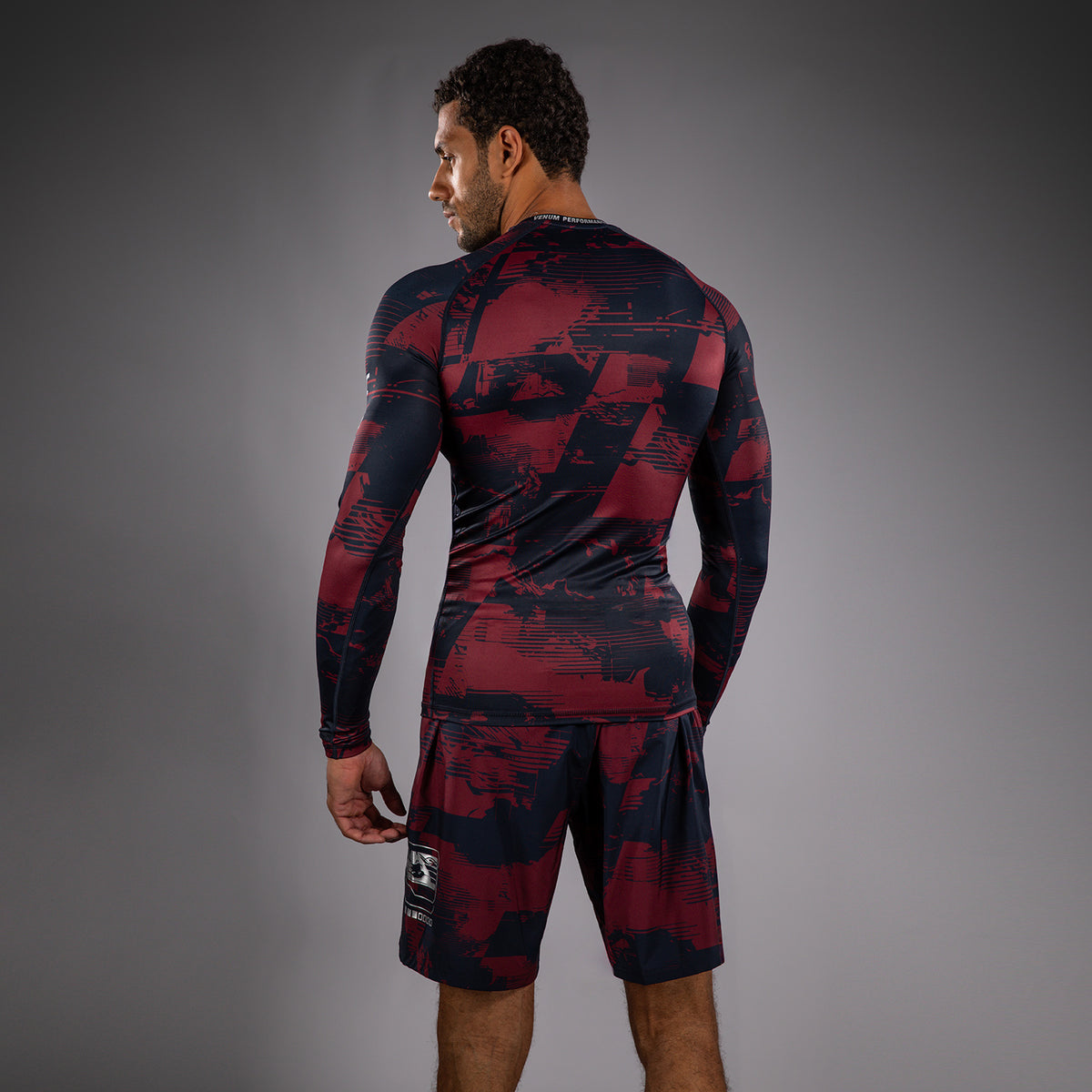 Rashguard manches longues Performance Homme UFC Zenith by Venum Authentic Fight Week - Bleu marine/Bordeaux/Argent - product-type_T-Shirts de Compression