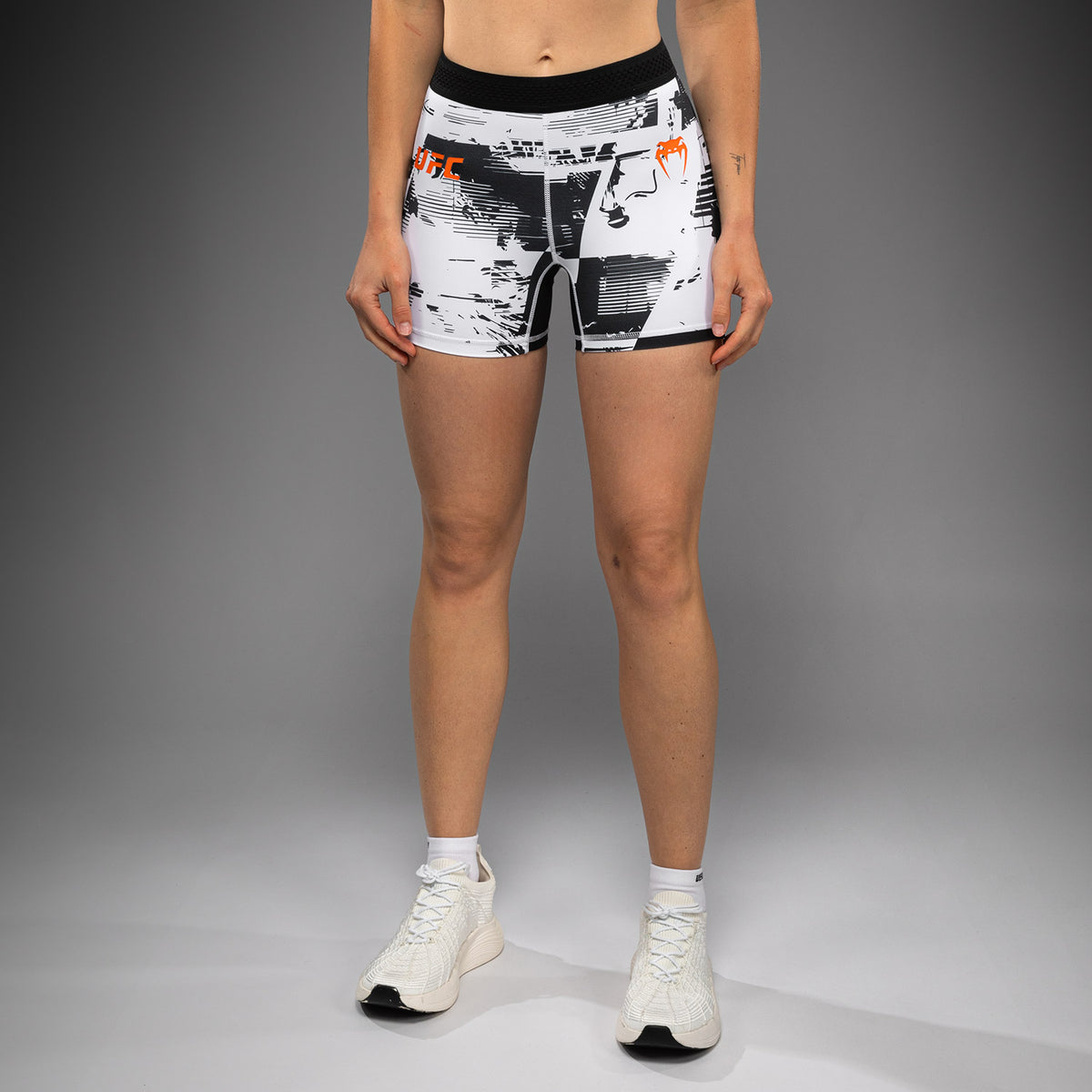 Short de compression Performance Femme UFC Zenith by Venum Authentic Fight Week - Blanc - product-type_Shorts de compression