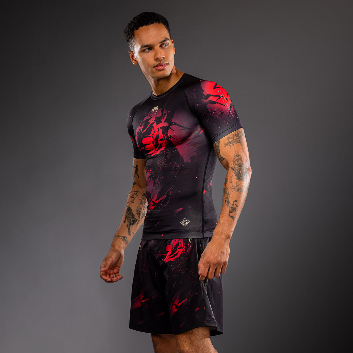 Rashguard à Manches Courtes Itadori Jujutsu Kaisen x Venum – Noir/Rouge - product-type_T-Shirts de Compression
