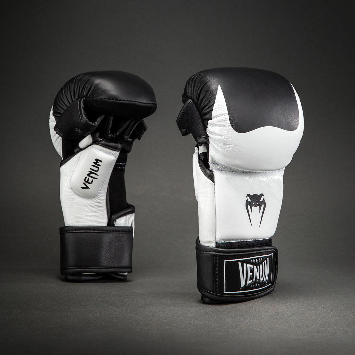 Gants de Sparring en Cuir Venum Attack 2.0 – Noir/Blanc - product-type_Gants de Sparring