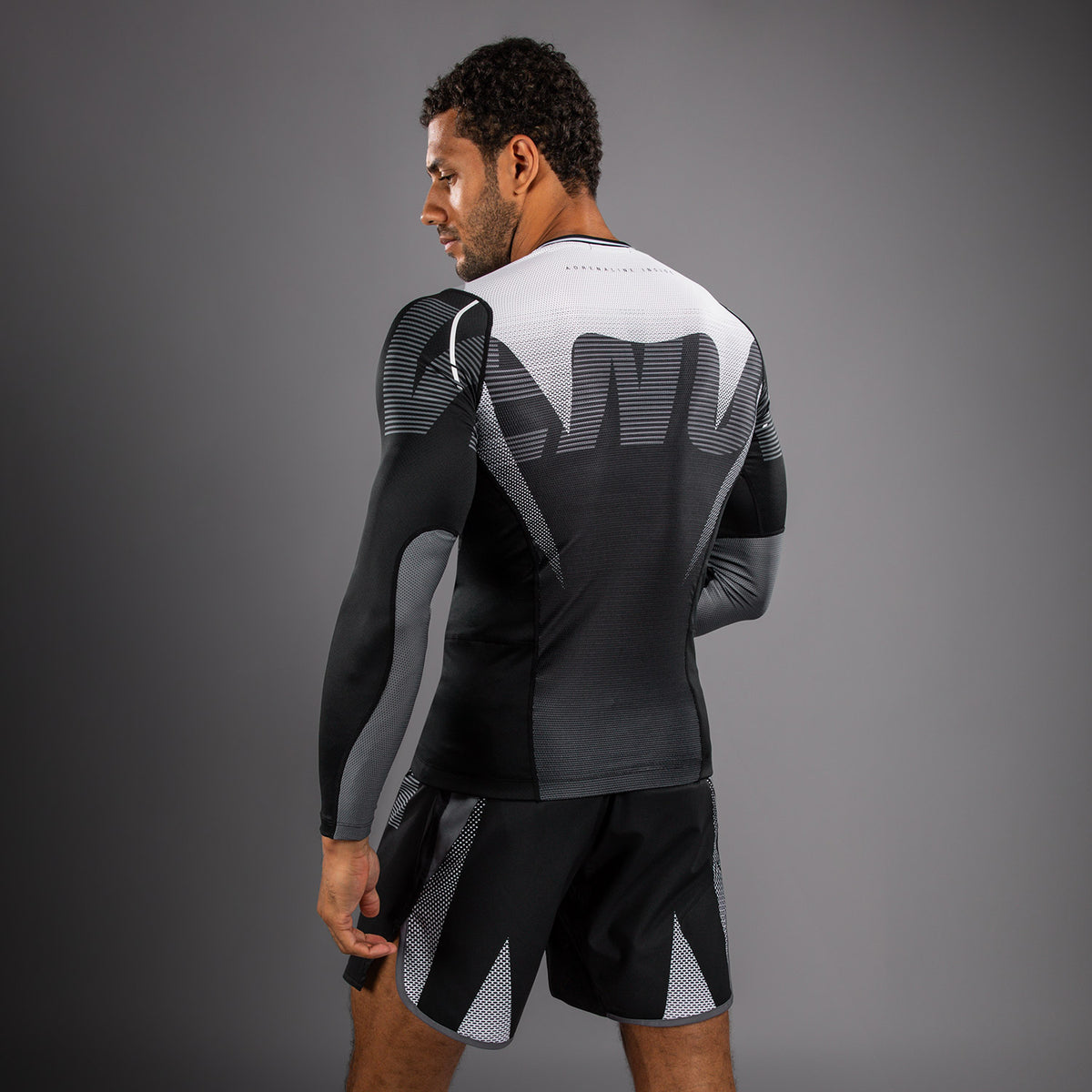 Rashguard Manches Longues Venum Adrenaline – Noir/Gris Argenté - product-type_T-Shirts de Compression