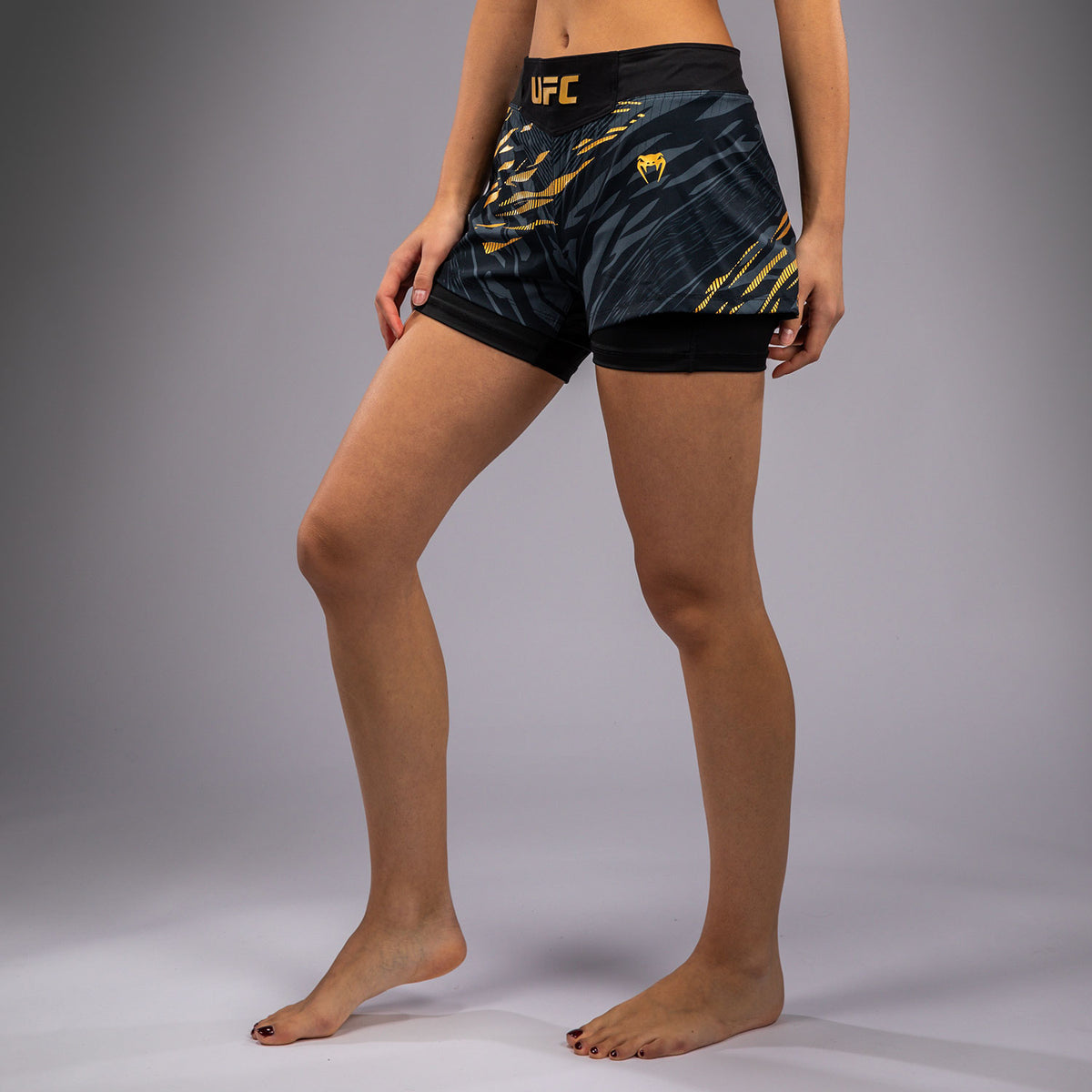 Shorts de Combat pour Femmes UFC Fusion by Venum Authentic Fight Night - Champion - product-type_Shorts de MMA