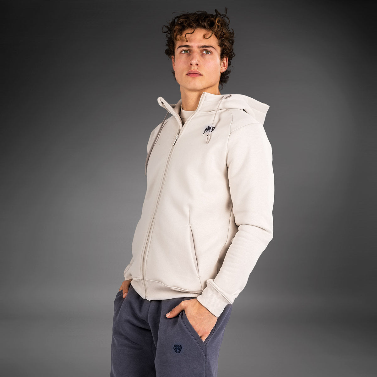 Sweatshirt Zippé à Capuche Venum Strikeland - Greige - product-type_Vestes