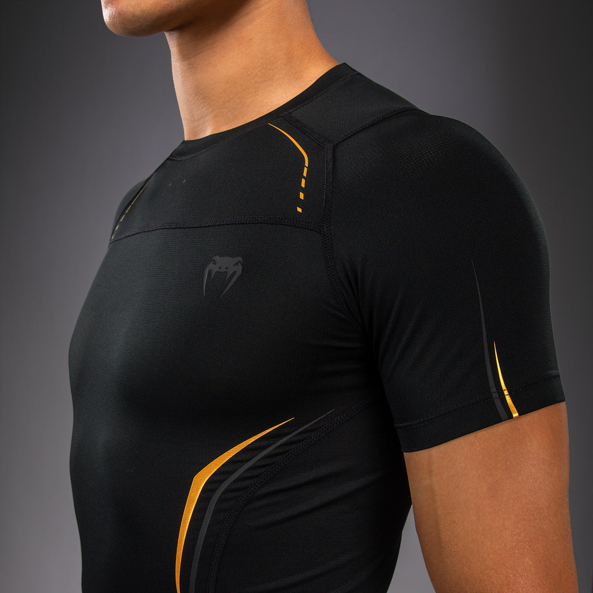 Rashguard à Manches Courtes Venum G-Core - Noir/Or - product-type_T-Shirts de Compression