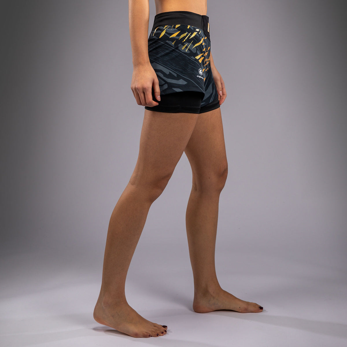 Shorts de Combat pour Femmes UFC Fusion by Venum Authentic Fight Night - Champion - product-type_Shorts de MMA