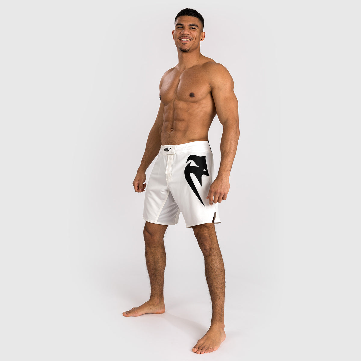 Shorts de combat Venum Light 5.0 - Blanc/Noir - product-type_Shorts de MMA