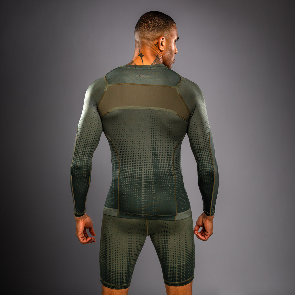 Rashguard à Manches Longues Venum Stealth – Kaki/Vert Foncé - product-type_T-Shirts de Compression