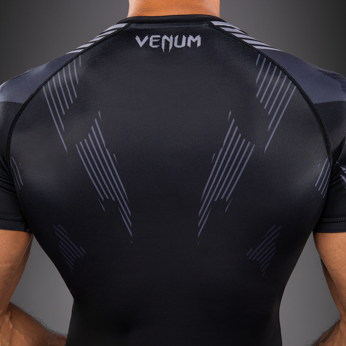 Rashguard à Manches Courtes Venum No-Gi 6.0 - Noir/Gris - product-type_T-Shirts de Compression