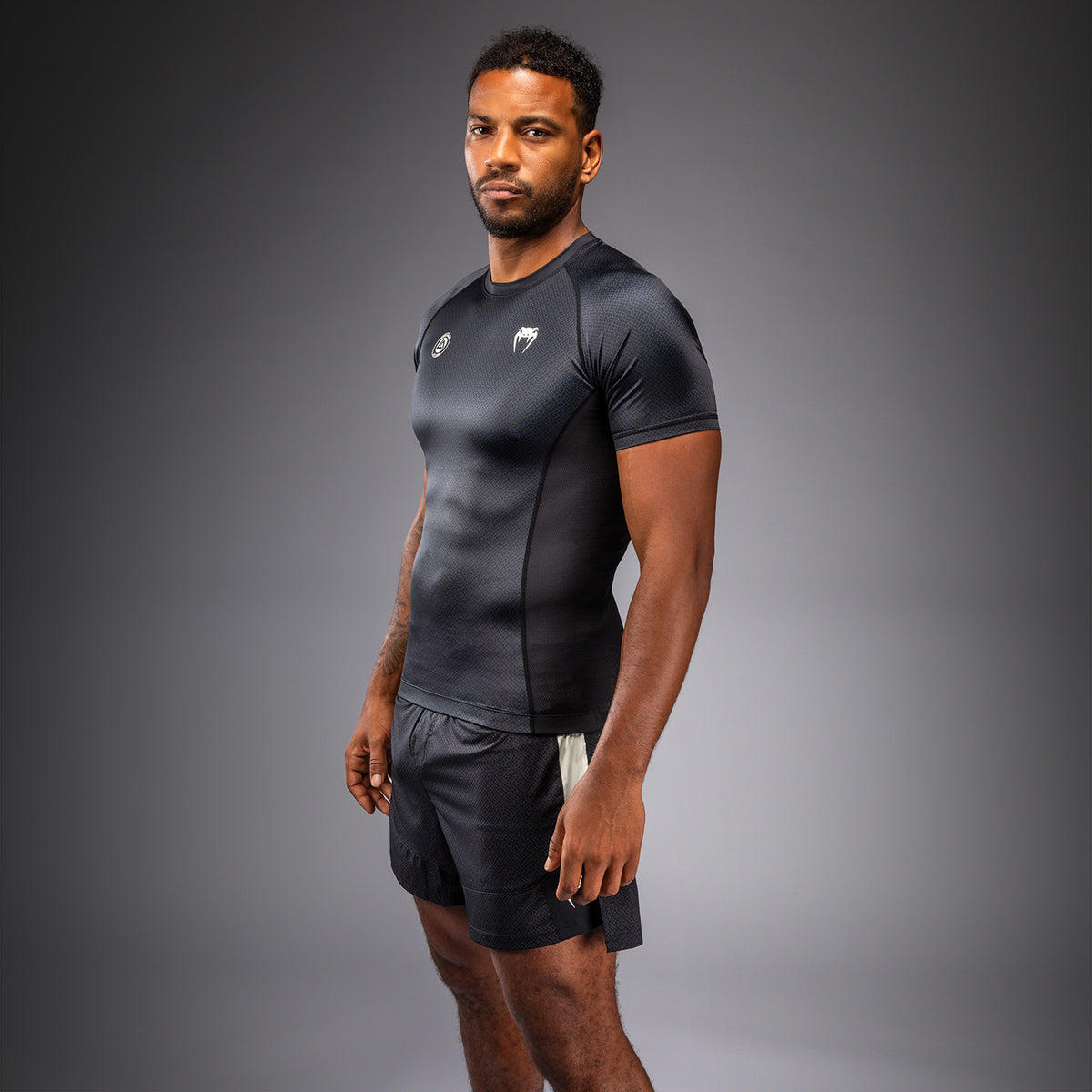 Rashguard à Manches Courtes Venum x Roger Gracie Academy - Noir - product-type_T-Shirts de Compression