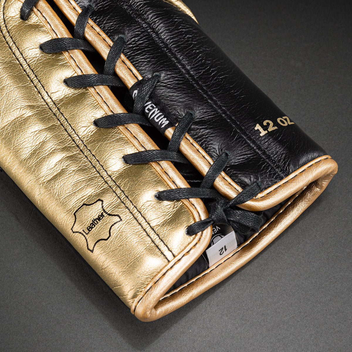 Gants de boxe pro Venum Hammer avec Lacets - Noir/Or - product-type_Gants de boxe