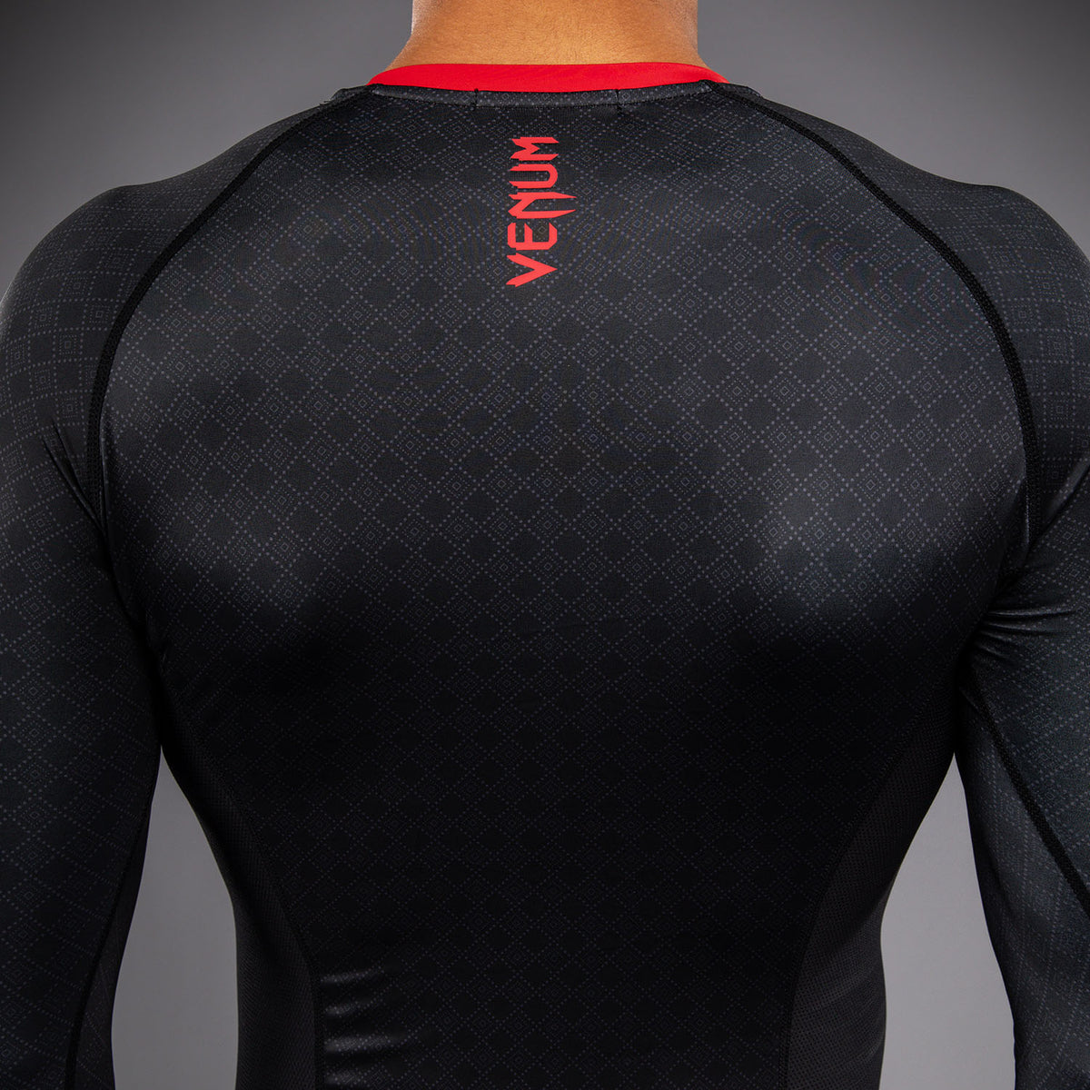 Rashguard à Manches Longues Venum x Roger Gracie Signature - Noir/Rouge - product-type_T-Shirts de Compression