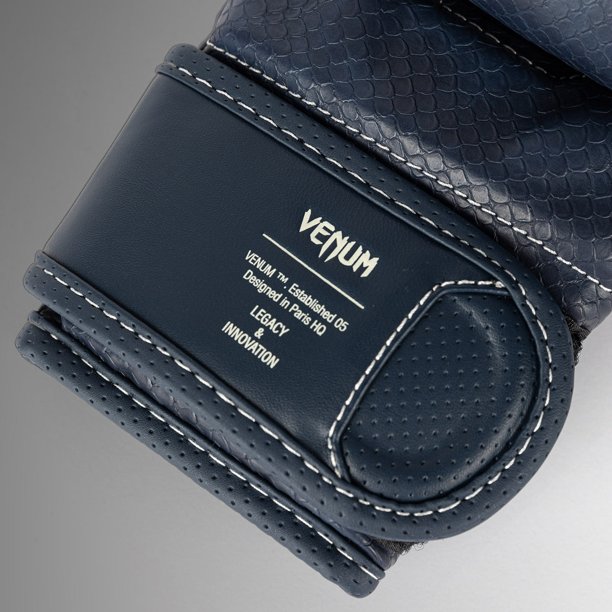 Gants de sparring MMA Venum Impact Evo Scales - Bleu nuit - product-type_Gants de Sparring