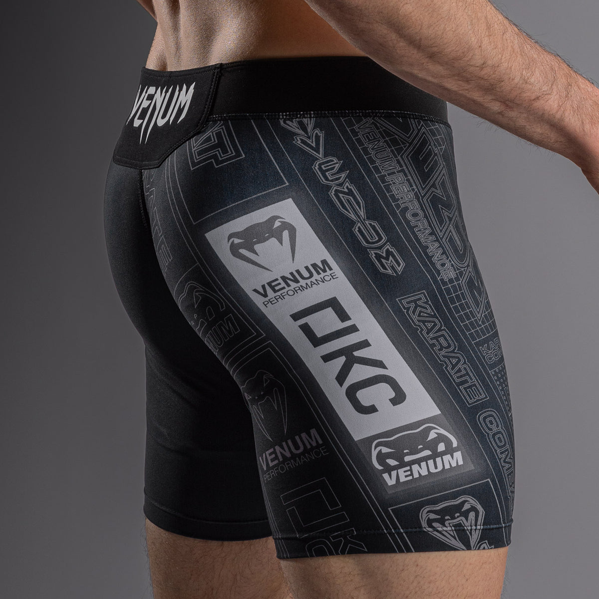 Short de Compression Karate Combat by Venum – Noir/Gris - product-type_Shorts de compression