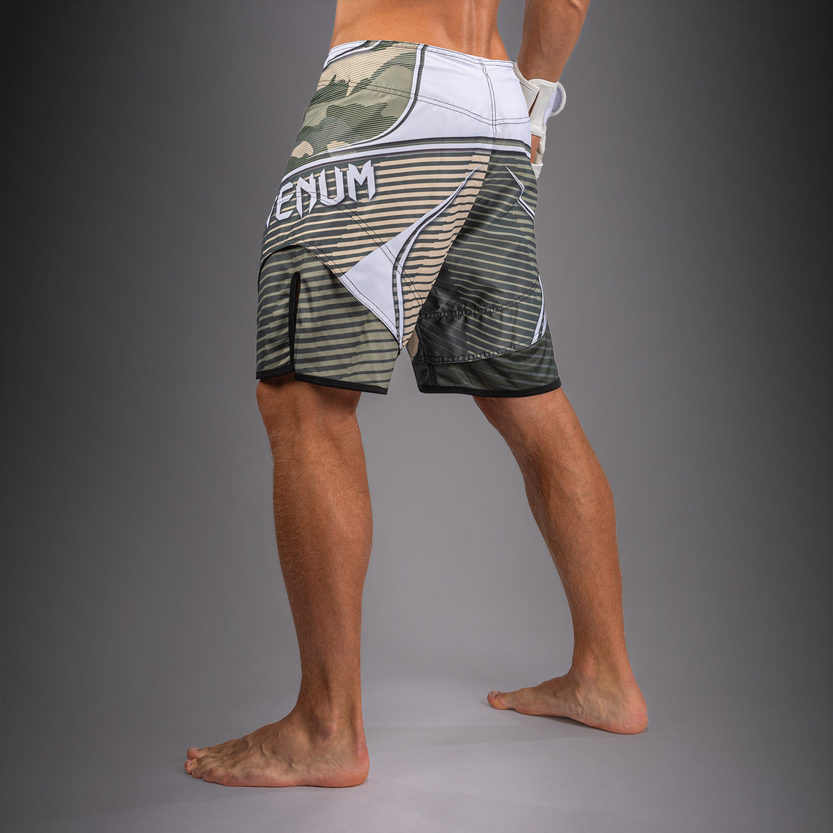 Short de Combat Venum Camo Hero - Kaki/Blanc Cassé - product-type_Shorts de MMA