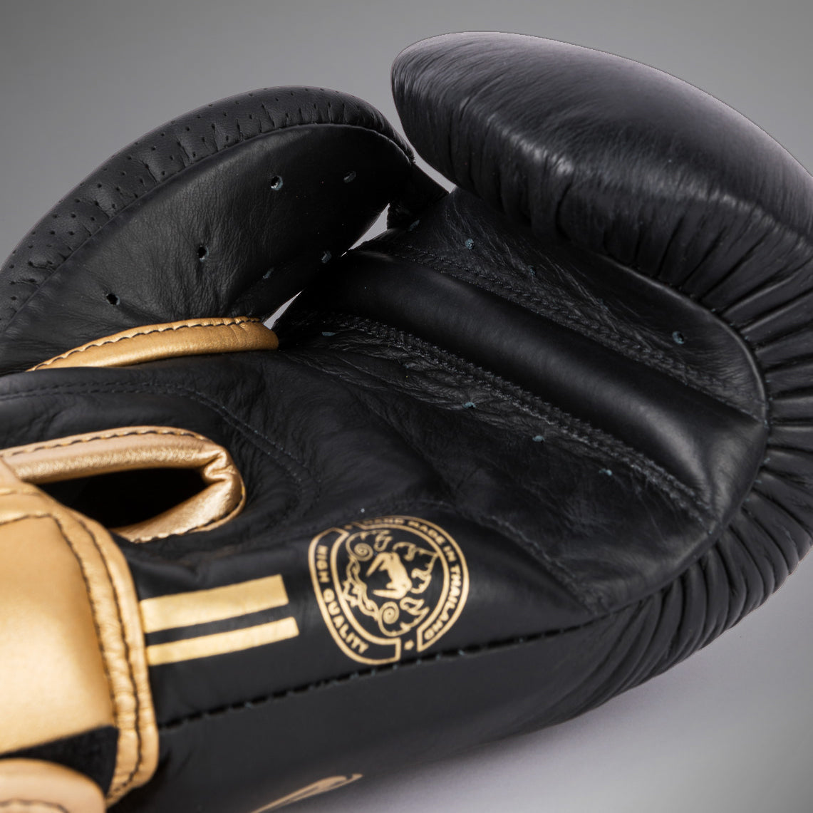 Gants de Boxe Venum Power 2.0 - Noir/Or - product-type_Gants de boxe