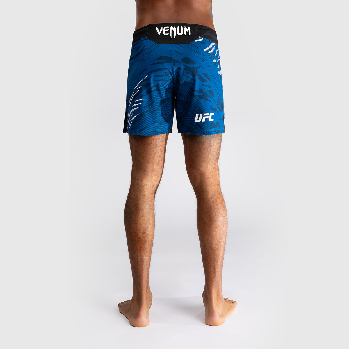 Shorts de Combat pour Hommes UFC Fusion by Venum Personnalisé Authentic Fight Night - Coupe Courte - Bleu - product-type_Shorts de MMA