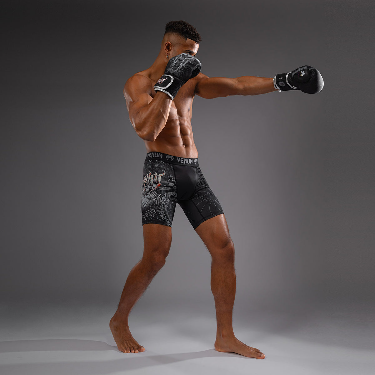 Short de compression pour Hommes Venum Gladiator 5.0 - Noir/Argent - product-type_Shorts de compression