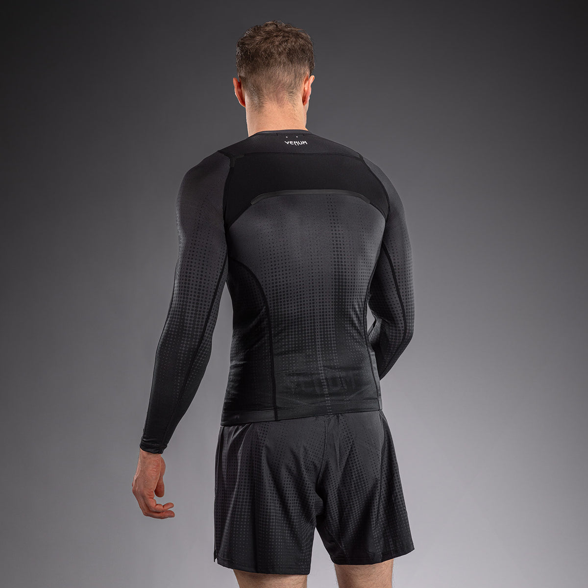 Rashguard à Manches Longues Venum Stealth – Noir/Blanc - product-type_T-Shirts de Compression