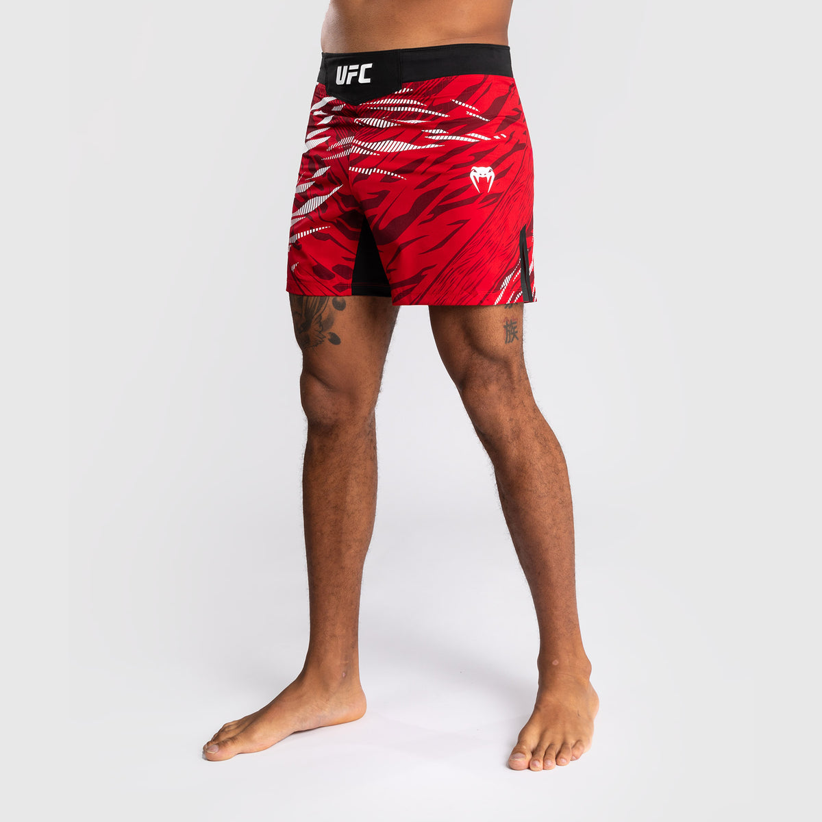 Shorts de Combat pour Hommes UFC Fusion by Venum Personnalisé Authentic Fight Night - Coupe Courte - Rouge - product-type_Shorts de MMA