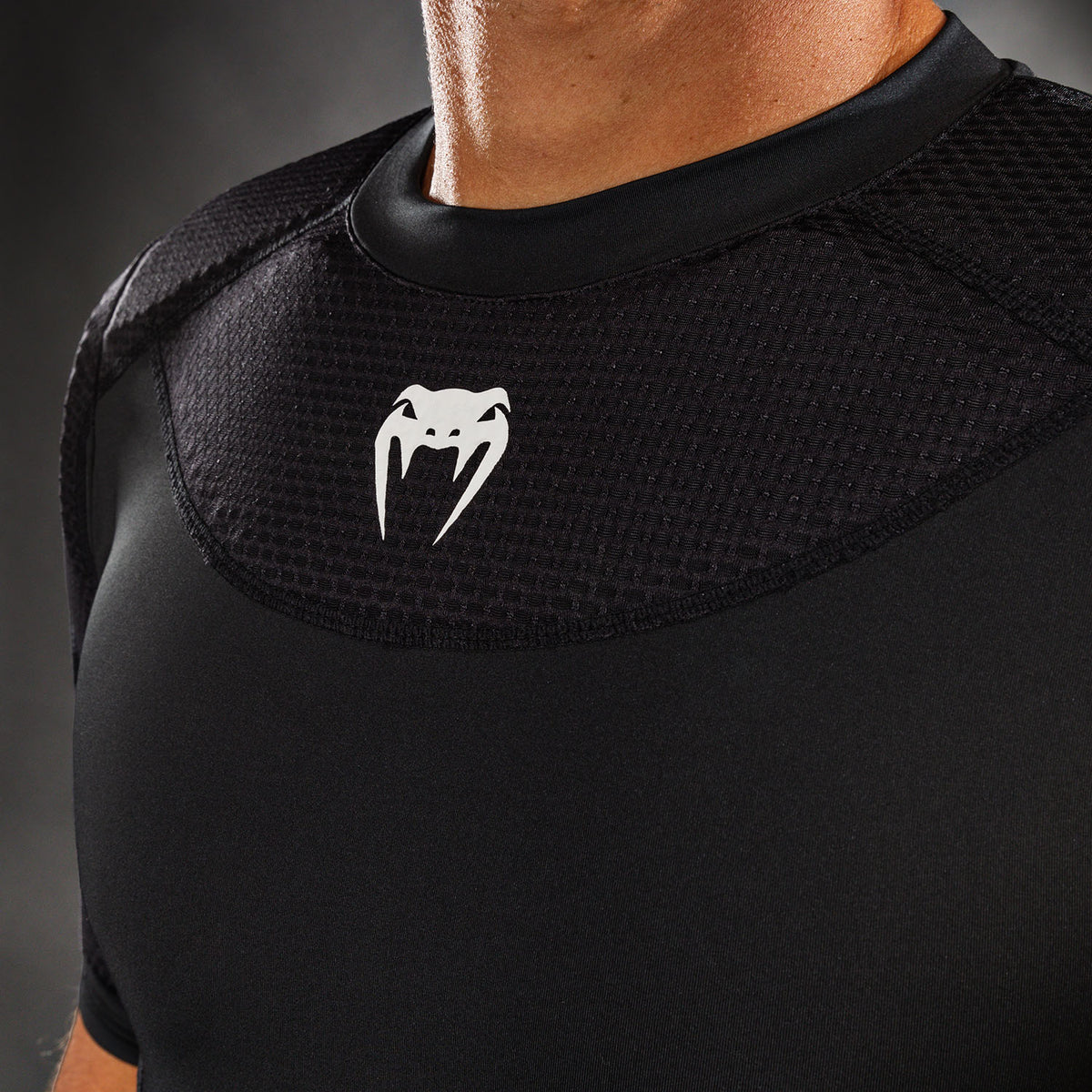 T-shirt de protection Venum MX Basics Performance Underwear - Noir/Blanc - product-type_T-Shirts