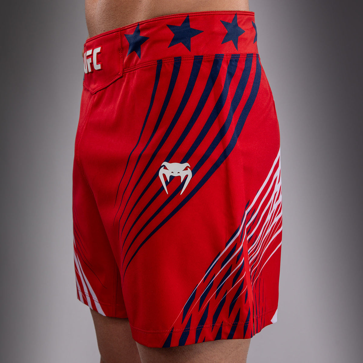 UFC Freedom 250 by Venum Authentic Fight Night Short de combat coupe courte Personnalisé pour homme - Rouge - product-type_Shorts de MMA