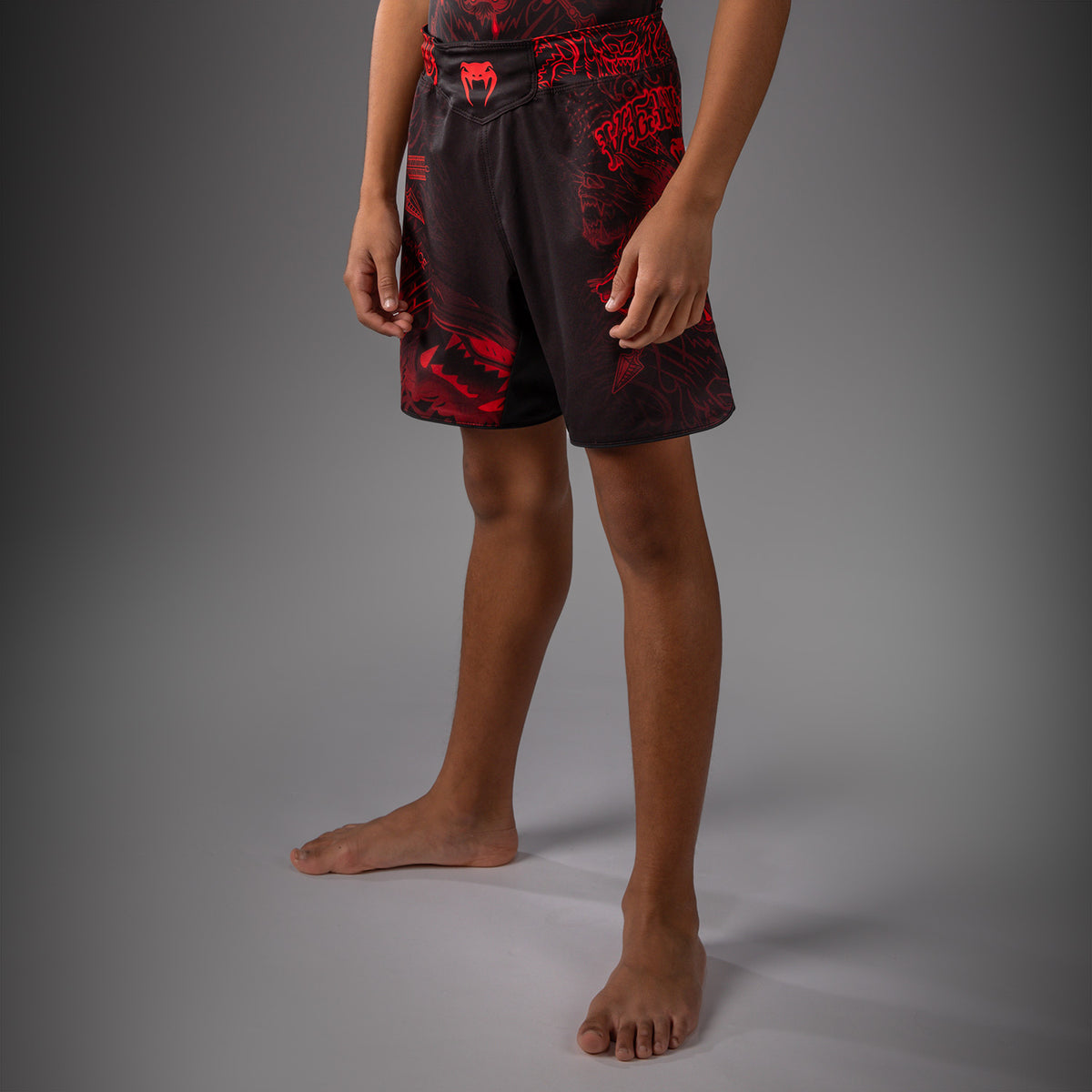 Short de Combat Pour Enfants Venum Wolf Atak – Noir/Rouge - product-type_Shorts de MMA