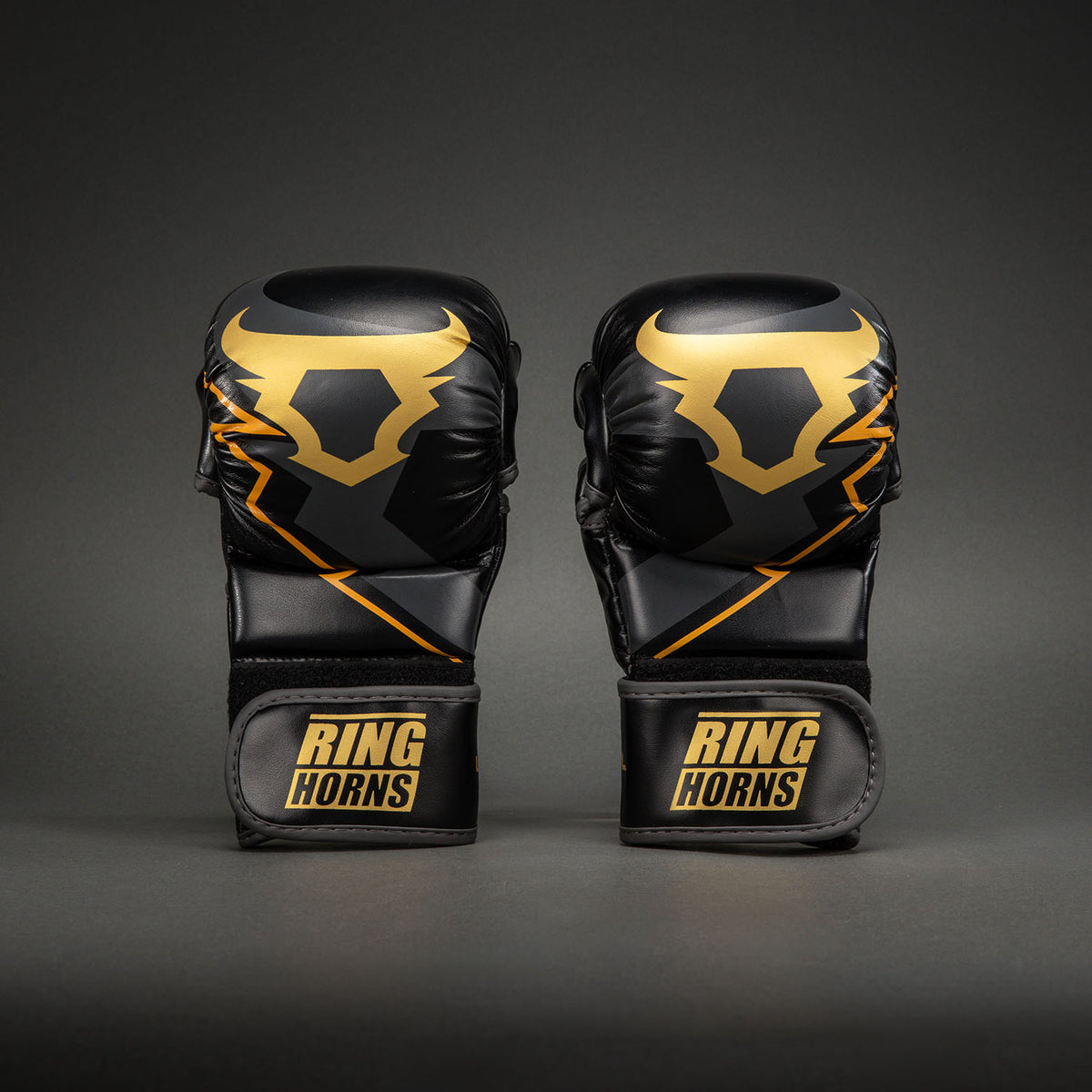 Gants de sparring MMA Ringhorns Charger by Venum - Noir/Or - product-type_Gants de Sparring