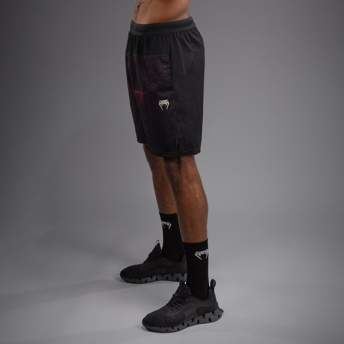Short d'entraînement Venum G-Fit Air pour Hommes - Noir Profond/Rouge Feu - product-type_Shorts de training
